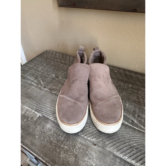 TOMS Womens Beige Pull Tab Tassel Paxton Leather Athletic Sneakers Size W9 - Picture 2 of 5